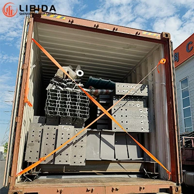 Hình ảnh sản xuất và chất hàng của nhà kho thép rộng 4.500m2 tại Canada